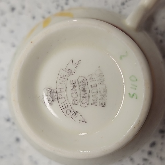 Delphine Tea cup and saucer England Fine bone china Pink & yellow flowers green - Picture 7 of 7